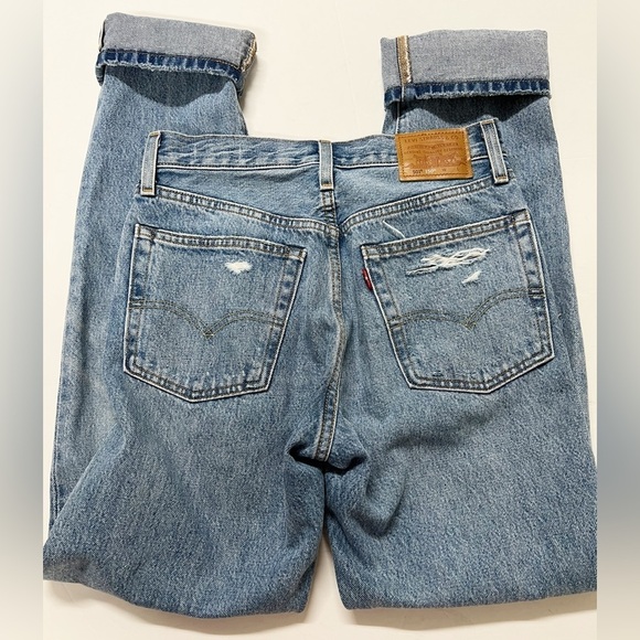 Levis Womens 501 Original Fit Selvedge Distressed High Rise Straight Fit Jeans - Picture 4 of 14